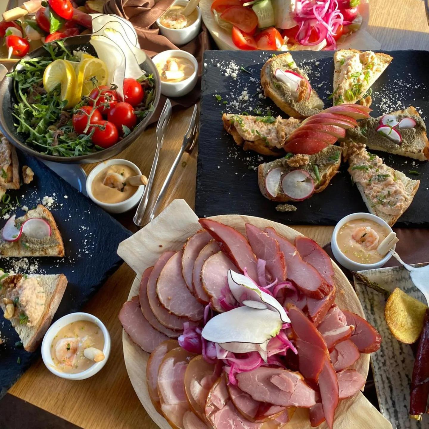 Pensiune & Restaurant Victoria Păltiniş Kültér fotó