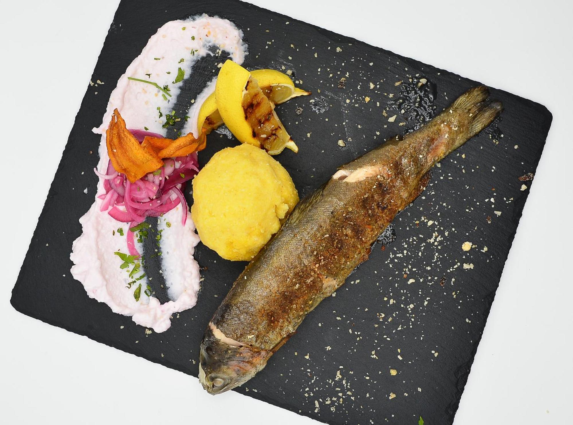 Pensiune & Restaurant Victoria Păltiniş Kültér fotó