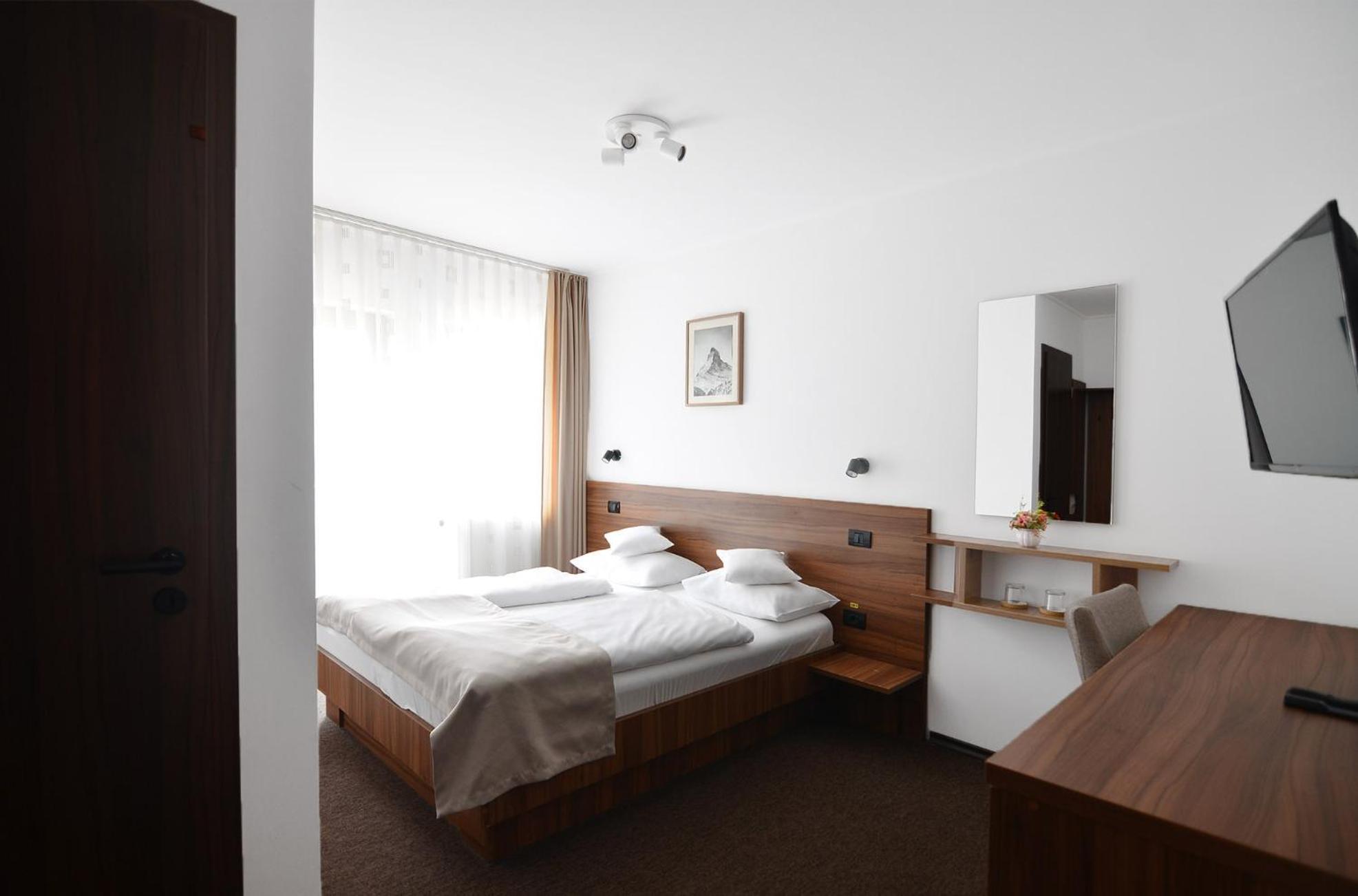 Pensiune & Restaurant Victoria Păltiniş Kültér fotó